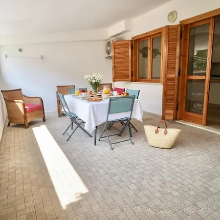 Arcobaleno Apartman Costarainera